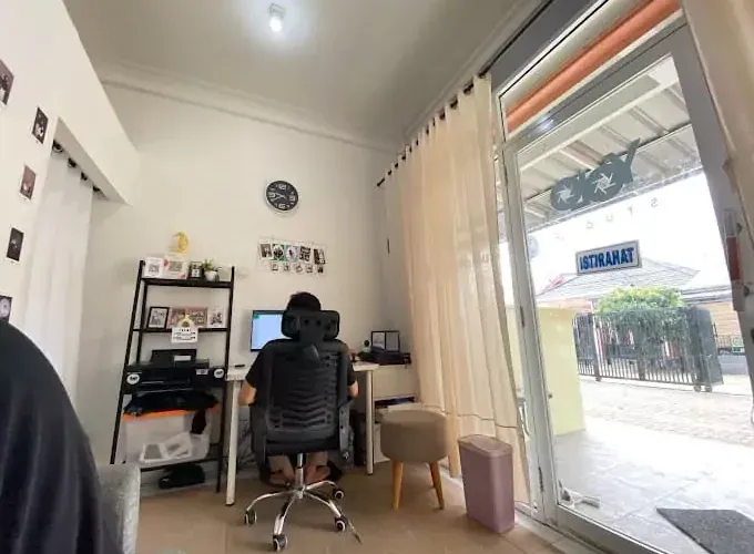 Alamat Yolo Studio