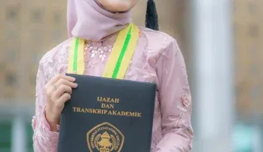 Referensi Foto Wisuda di Kampus UNTIRTA by Sewisuda