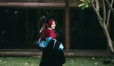 Rekomendasi Jasa Foto Wisuda Terbaik di Karawang