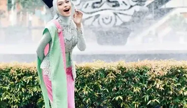 Foto Wisuda di Kampus UI Depok by Ale Studio